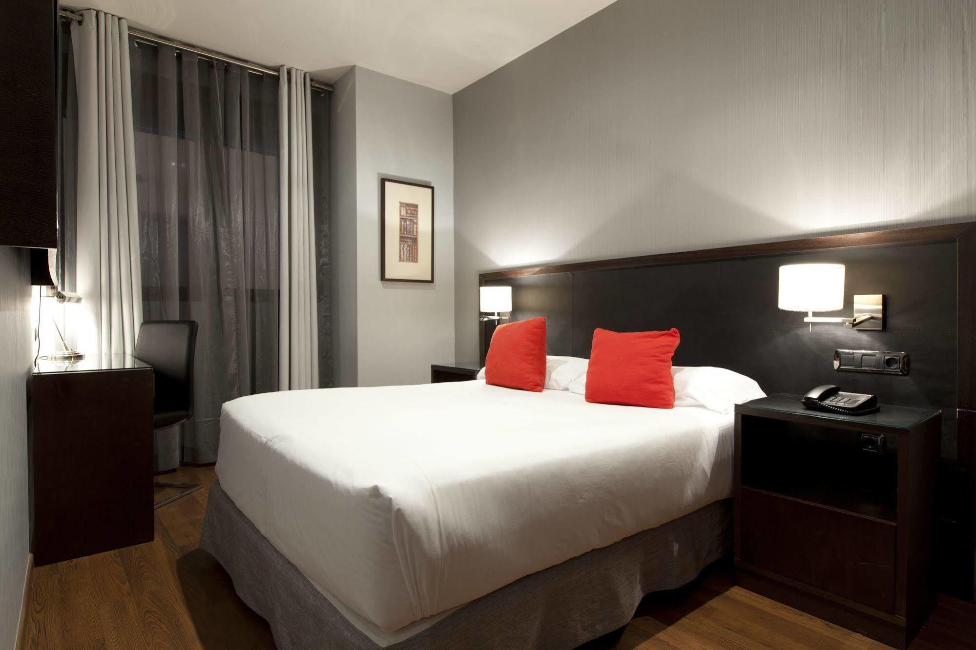 Suites Center Barcelona Ngoại thất bức ảnh